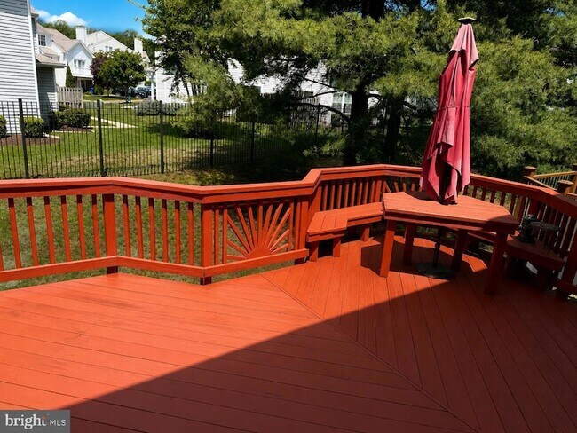 Foto del edificio - 16312 Elkhorn Ln
