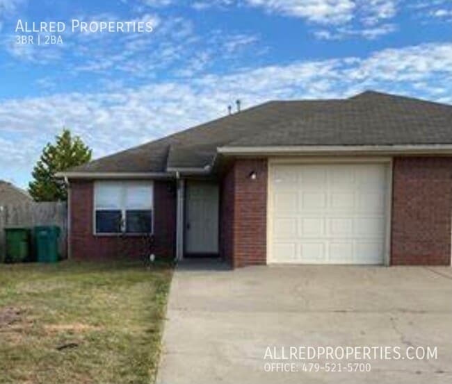 Photo - 305 E Asher Ct Townhome