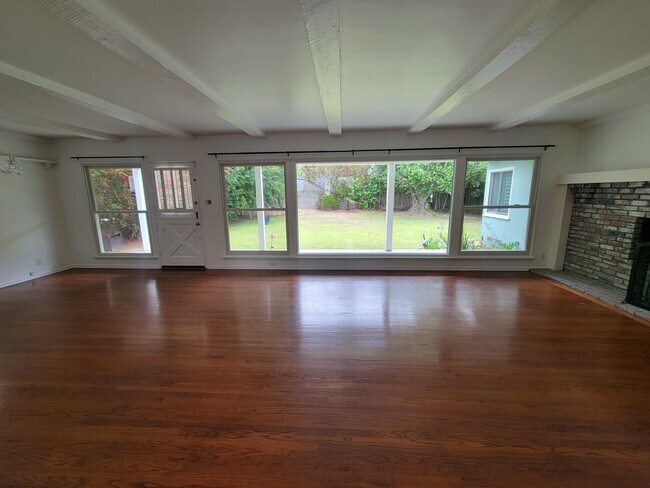 Foto del edificio - 5616 S Holt Ave
