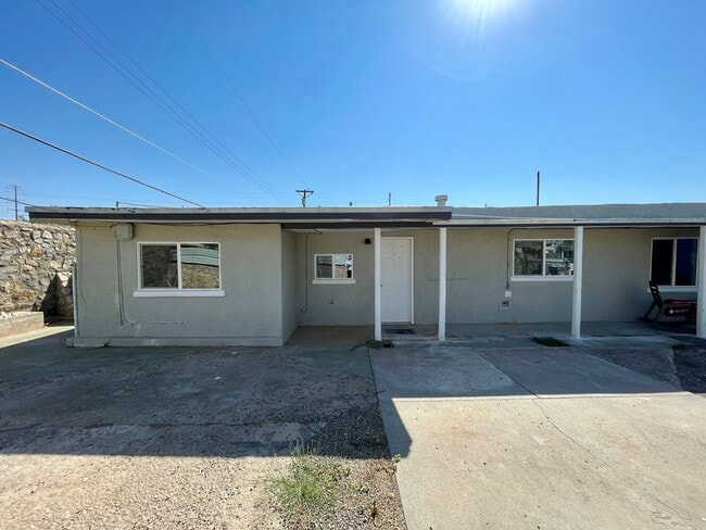 Foto del edificio - 5593 Hunt Ct