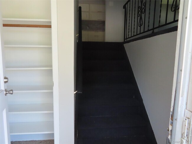 Foto del edificio - 1210 Smithtown Ave