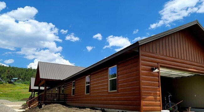 Foto del edificio - 401 Alpine Dr. Unit B