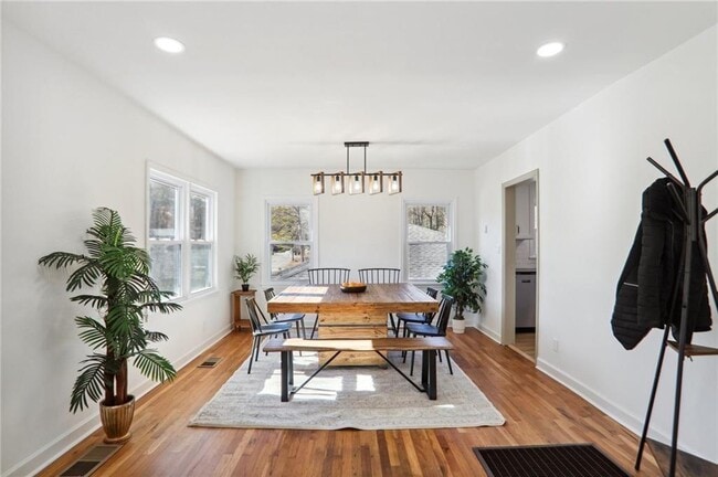 Building Photo - 1687 Porter Dr NW
