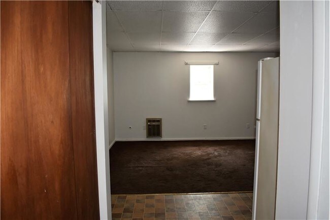 Building Photo - 183 Woodmont Ave
