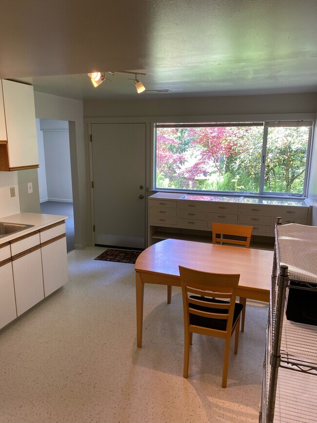 Foto del edificio - 9032 42nd Ave NE