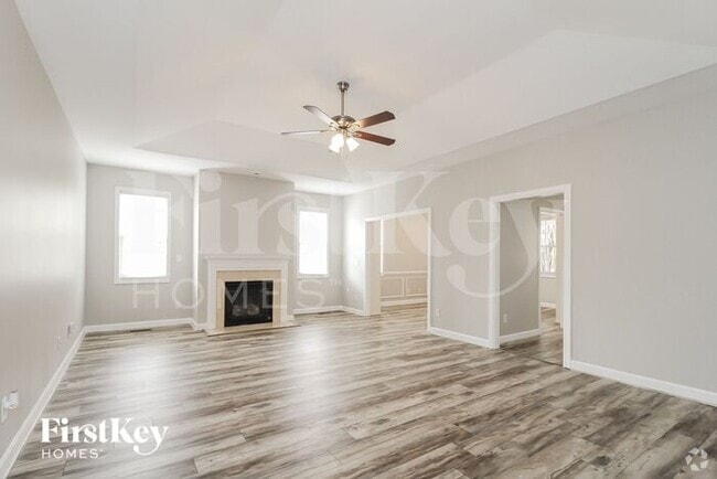 Building Photo - 5445 Stone Crossing Dr