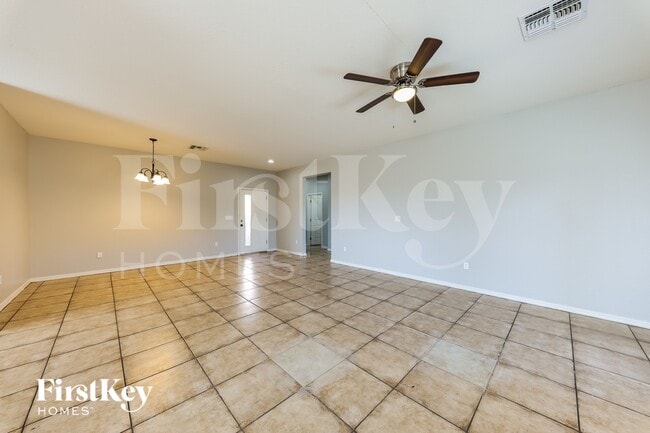 Foto del edificio - 4841 S 21st St