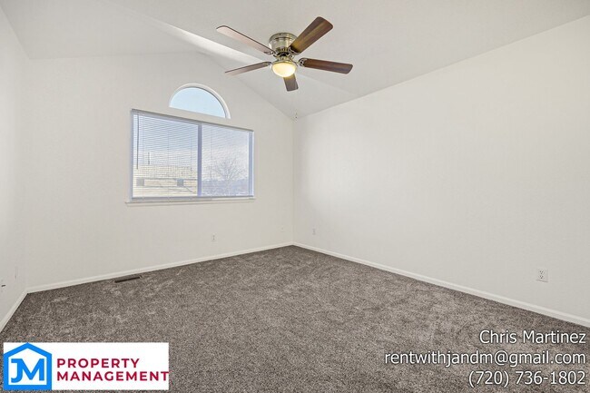 Foto del edificio - 543 W 114th Way