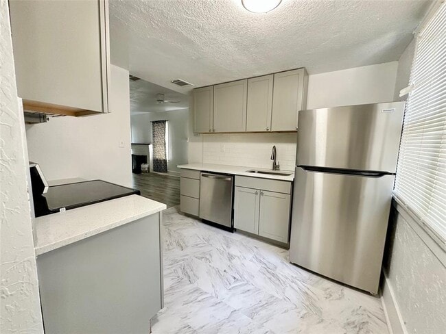 Building Photo - 4736 20th St N