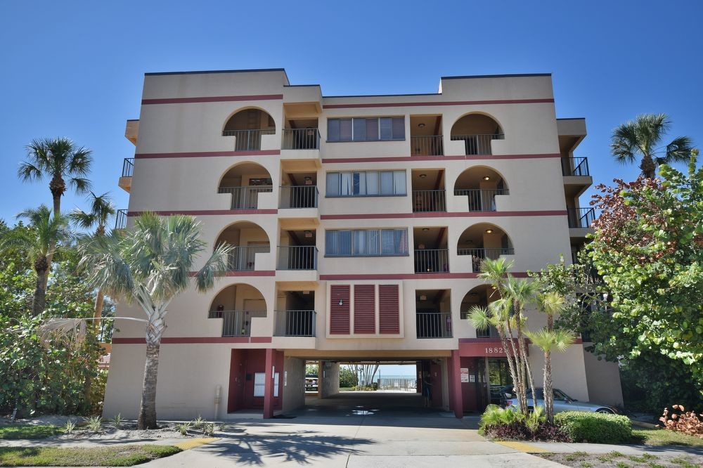 Primary Photo - FURNISHED - Beach front Vacation rental