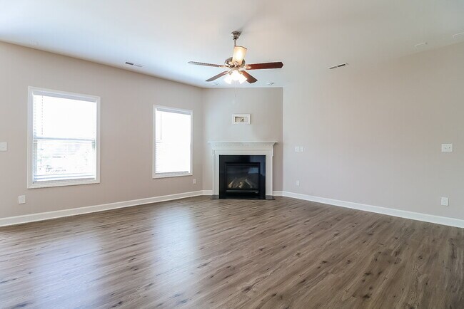 Foto del edificio - 508 McCarthy Dr