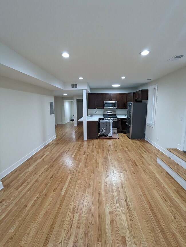 Foto del edificio - 6307 N Mozart St