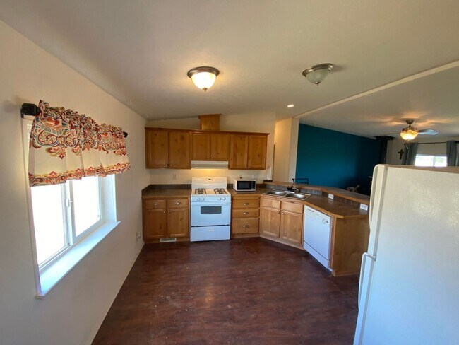Foto del edificio - 3 bedroom 2 bath Manufactured home