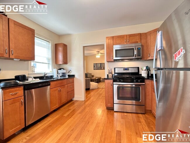 Photo - 74 Brooks St Apartment