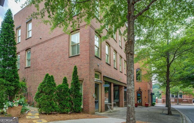 Foto del edificio - 4165 Raphael Street