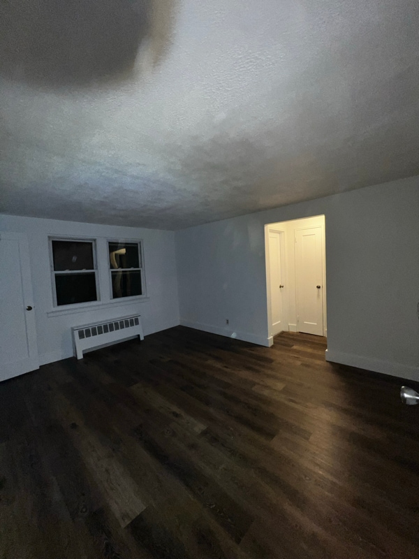 Building Photo - 9B Carolyn Terrace