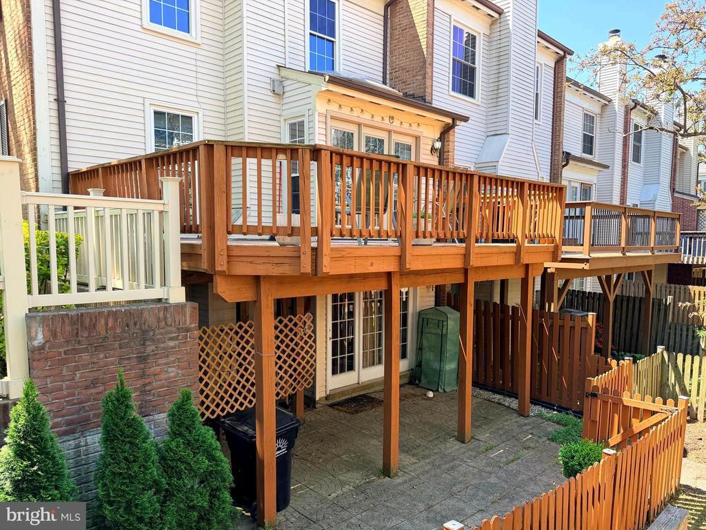 Foto del edificio - 5800 Apsley House Ct