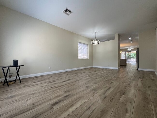 Building Photo - 4714 E Paso Trail