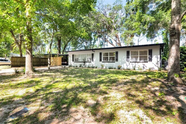 Foto del edificio - 600 NW 36th Dr