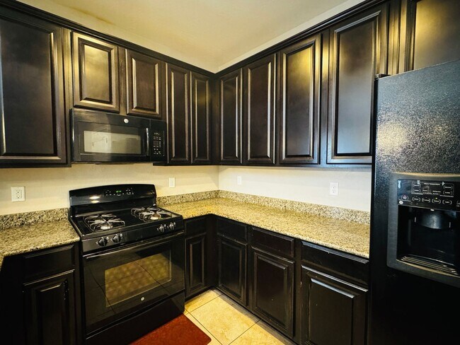Foto del edificio - 3 Bed, 1 Loft and 2.5 Bathrooms Home for Rent