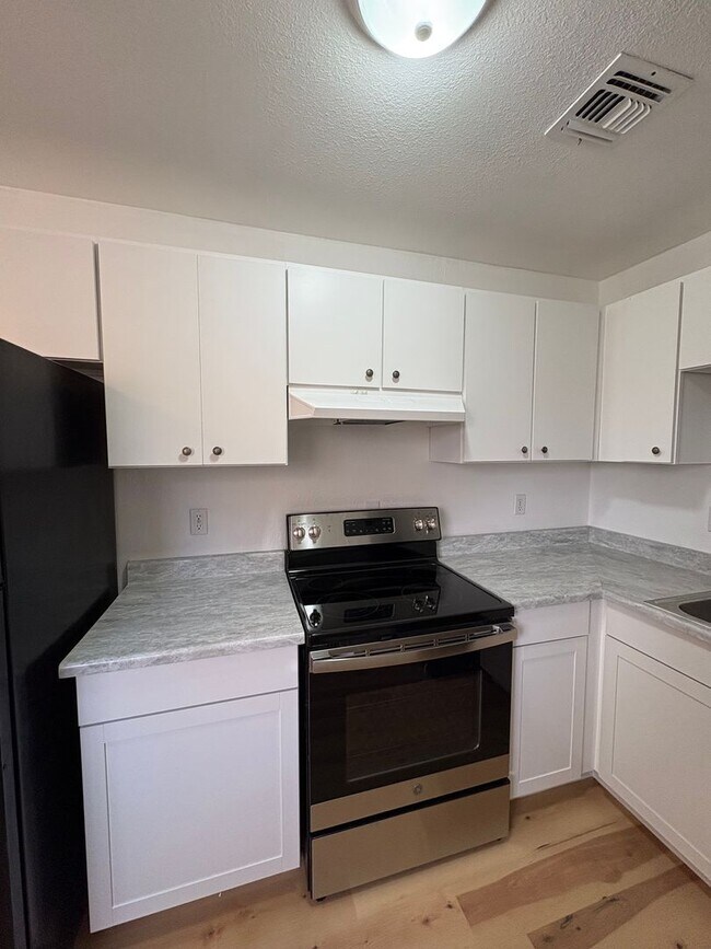 Foto del edificio - 5230 E Owens Ave
