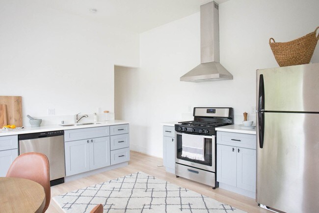 Foto del edificio - 2 br, 1 bath Apartment - 400 N Avenue 54