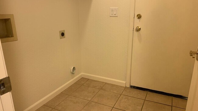 Foto del edificio - Adorable well maintained 3 bedroom 2 bath ...