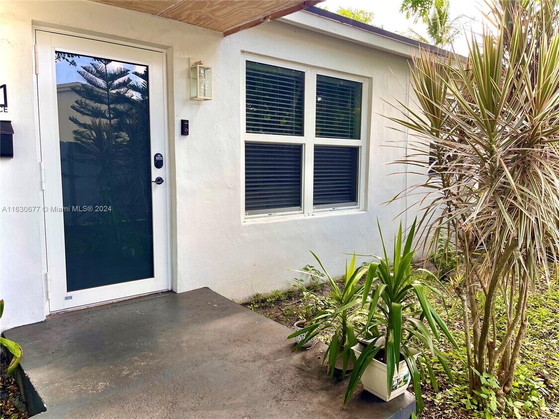 Foto principal - 1311 N 68th Terrace