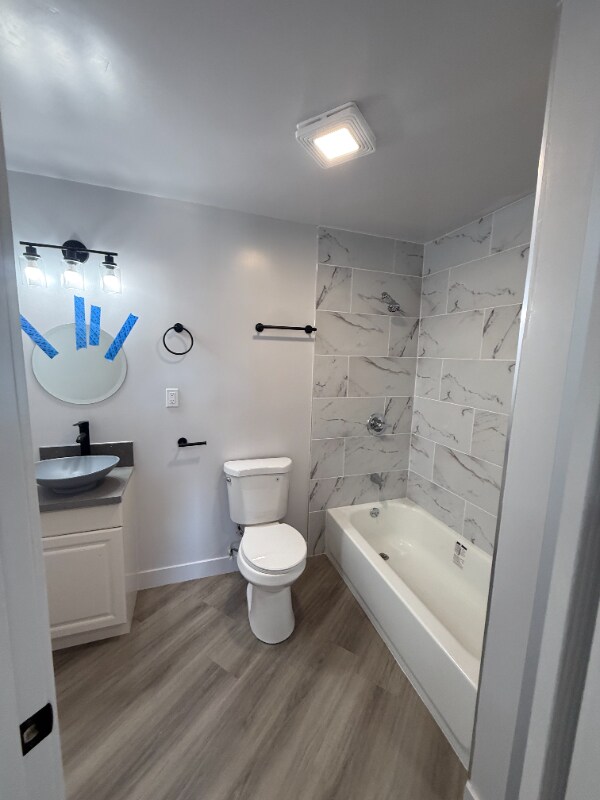 Foto del edificio - 1443 W 105th St