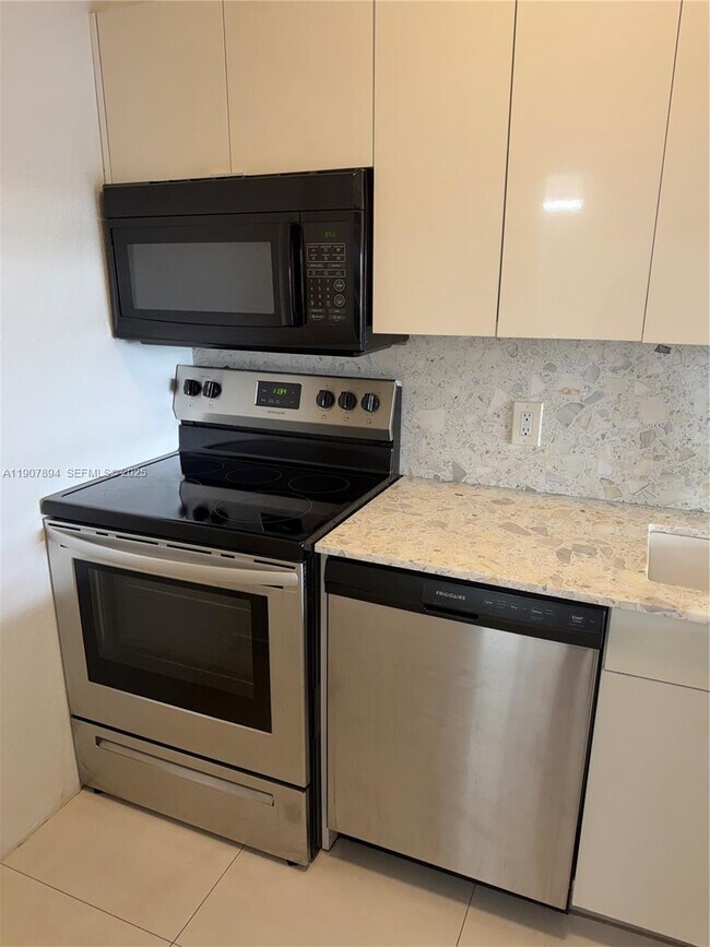 Foto del edificio - 1455 N Treasure Dr