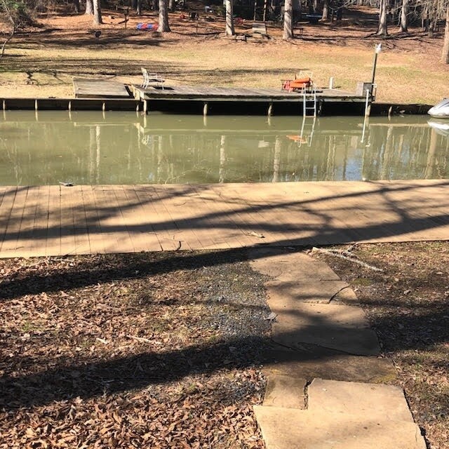 Building Photo - 202 W River Bend Dr