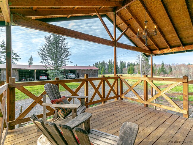 Porche cubierto de 12x12 apx - 41441 SE Kitzmiller Road