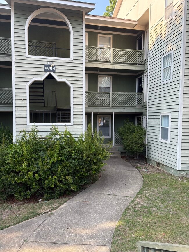 Building Photo - 6804 Willowbrook Dr