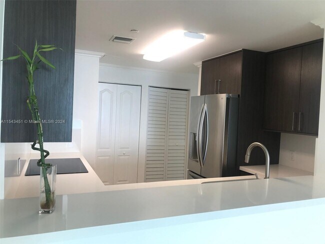 Foto del edificio - 2101 Brickell Ave