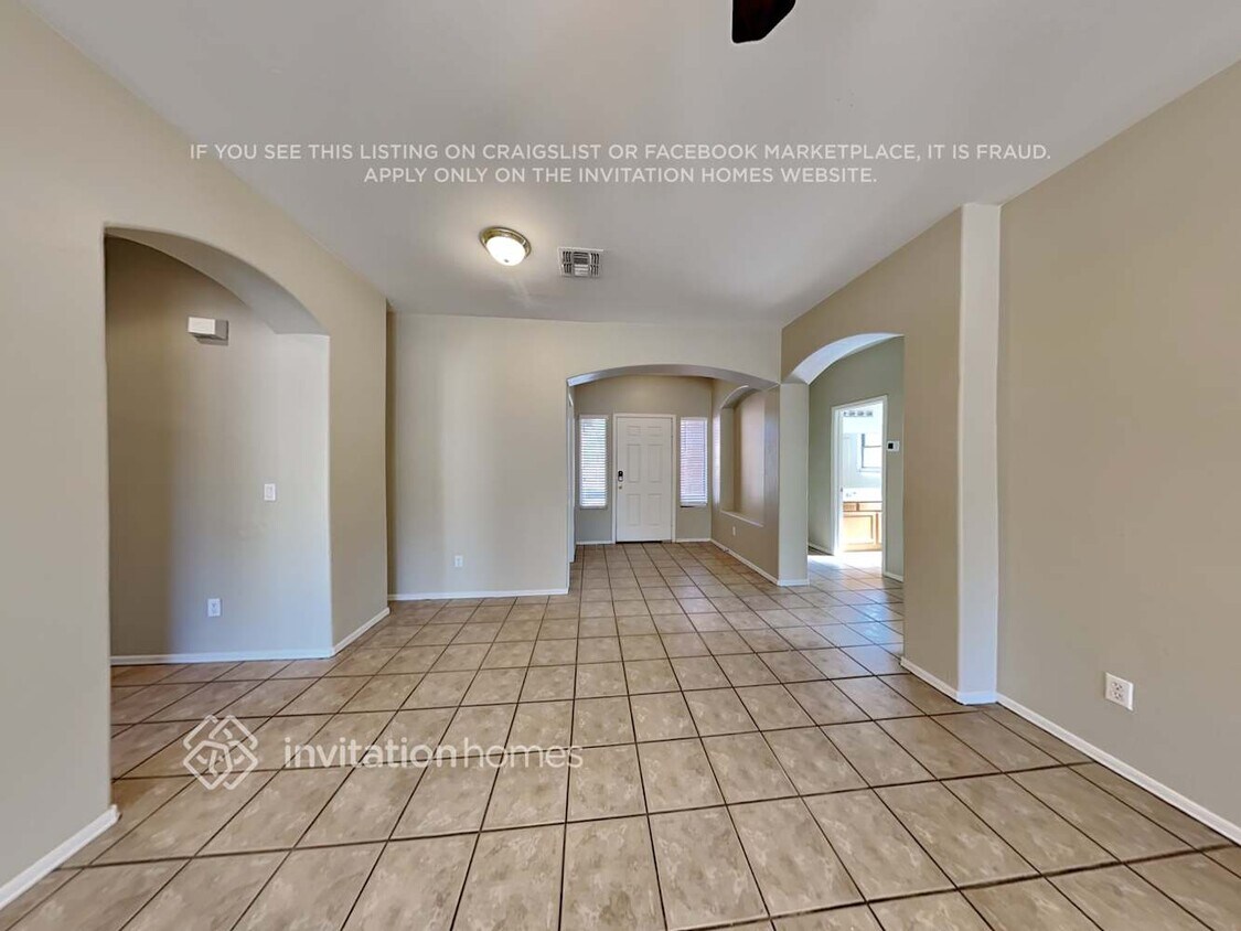 Building Photo - 1612 S 80th Dr