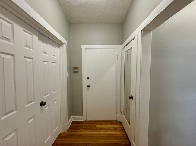 Foto del edificio - 4900 N Saint Louis Ave