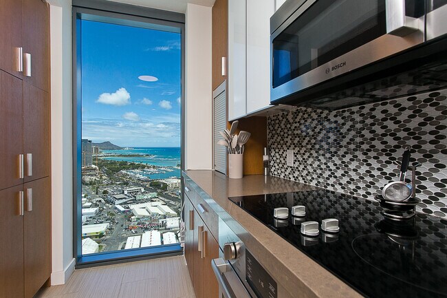 Stunning views of Diamond head and ocean as well as mountains can be seen while you enjoy cooking - 600 Ala Moana Blvd