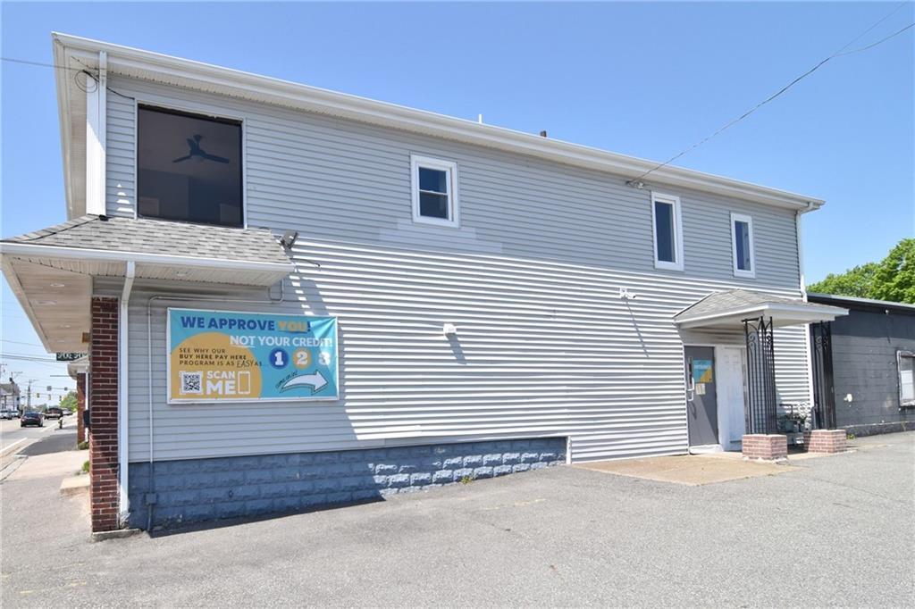 Primary Photo - 1361 Mineral Spring Ave