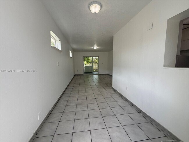Foto del edificio - 7550 NW 2nd Terrace