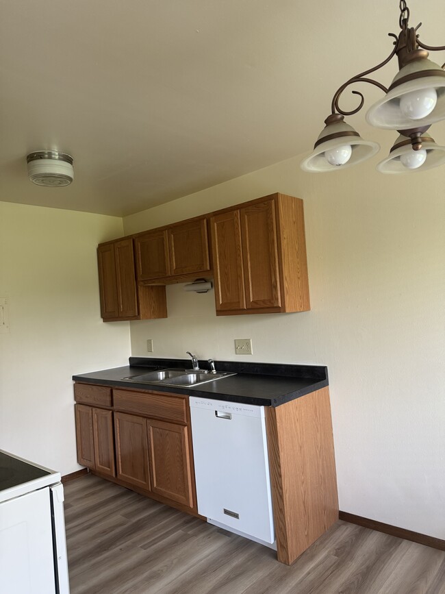 Foto del edificio - 3737 E Karstens Dr