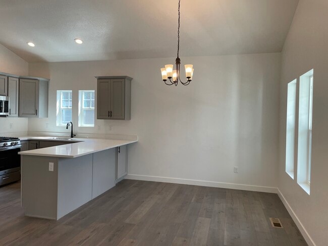 Building Photo - 6442 S Jordan Pkwy