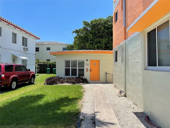 Foto del edificio - 540 NE 82nd Terrace