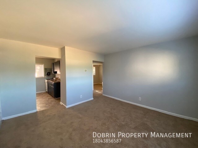 Foto del edificio - 2105 Phaup St