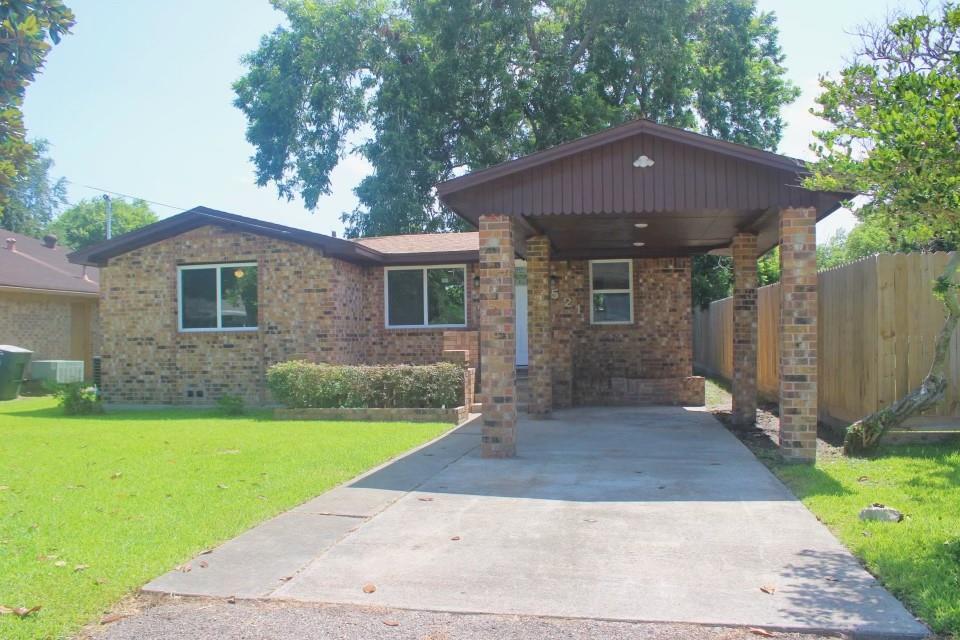 Primary Photo - 521 N Vionett Ln