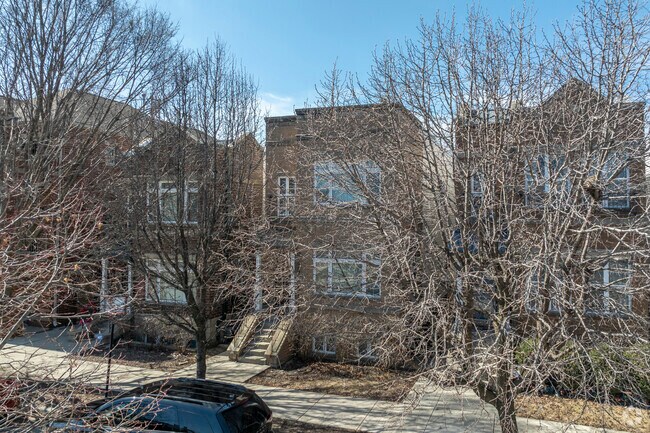 Building Photo - 3554 S Dearborn St