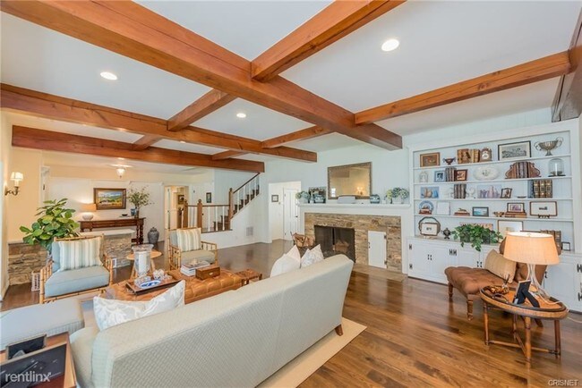 Building Photo - 5 br, 4 bath House - 6101 Shoup Ave