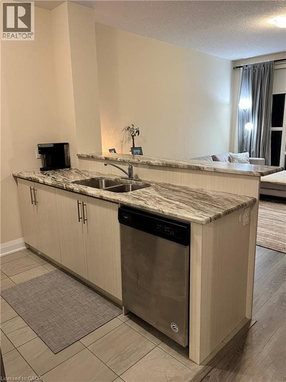 Building Photo - 16 Concord Pl