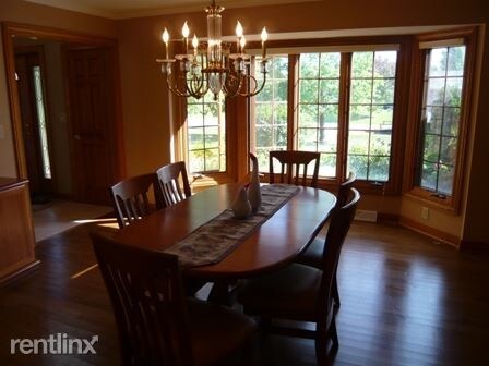 Building Photo - 4 br, 3 bath House - 130 E Trillium Rd