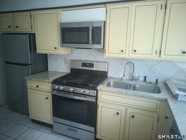 Foto del edificio - 36 Wilton Ave