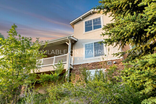 Building Photo - 1270 Alpine Loop